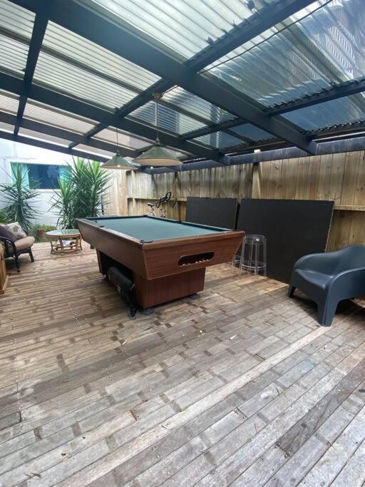 Electric Waihi Beach House - Family & Dog Friendly, Close To Beach, Pool Table, Outdoor Fire Room, Skate Ramp Bowentown Ngoại thất bức ảnh