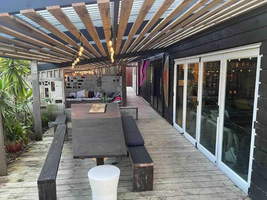 Electric Waihi Beach House - Family & Dog Friendly, Close To Beach, Pool Table, Outdoor Fire Room, Skate Ramp Bowentown Ngoại thất bức ảnh