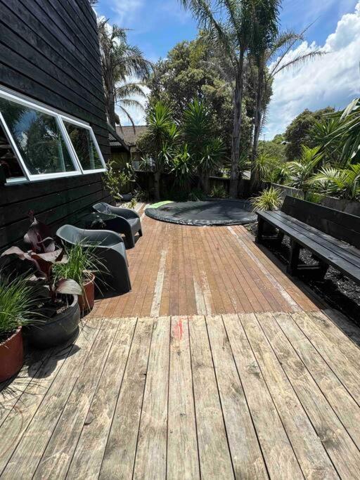 Electric Waihi Beach House - Family & Dog Friendly, Close To Beach, Pool Table, Outdoor Fire Room, Skate Ramp Bowentown Ngoại thất bức ảnh